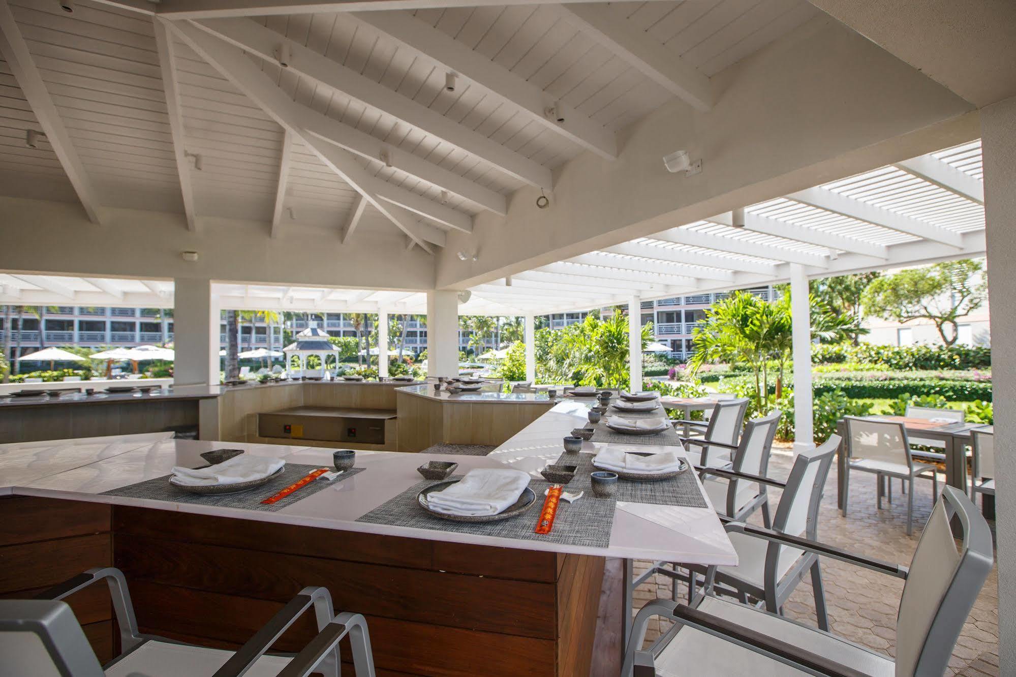 Ocean Club West Resort Grace Bay Eksteriør bilde